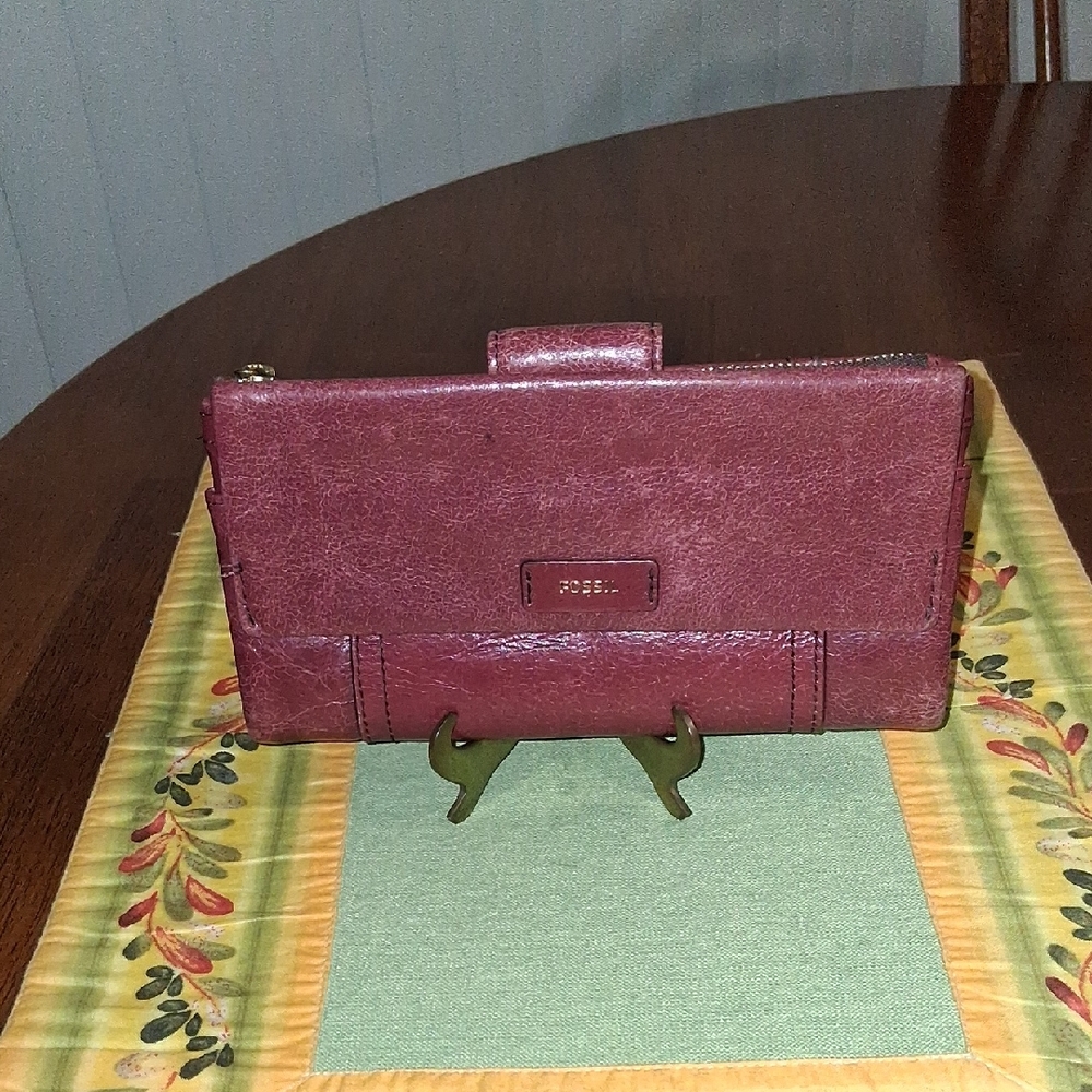 Fossil Women's Burgundy Leather Wallet